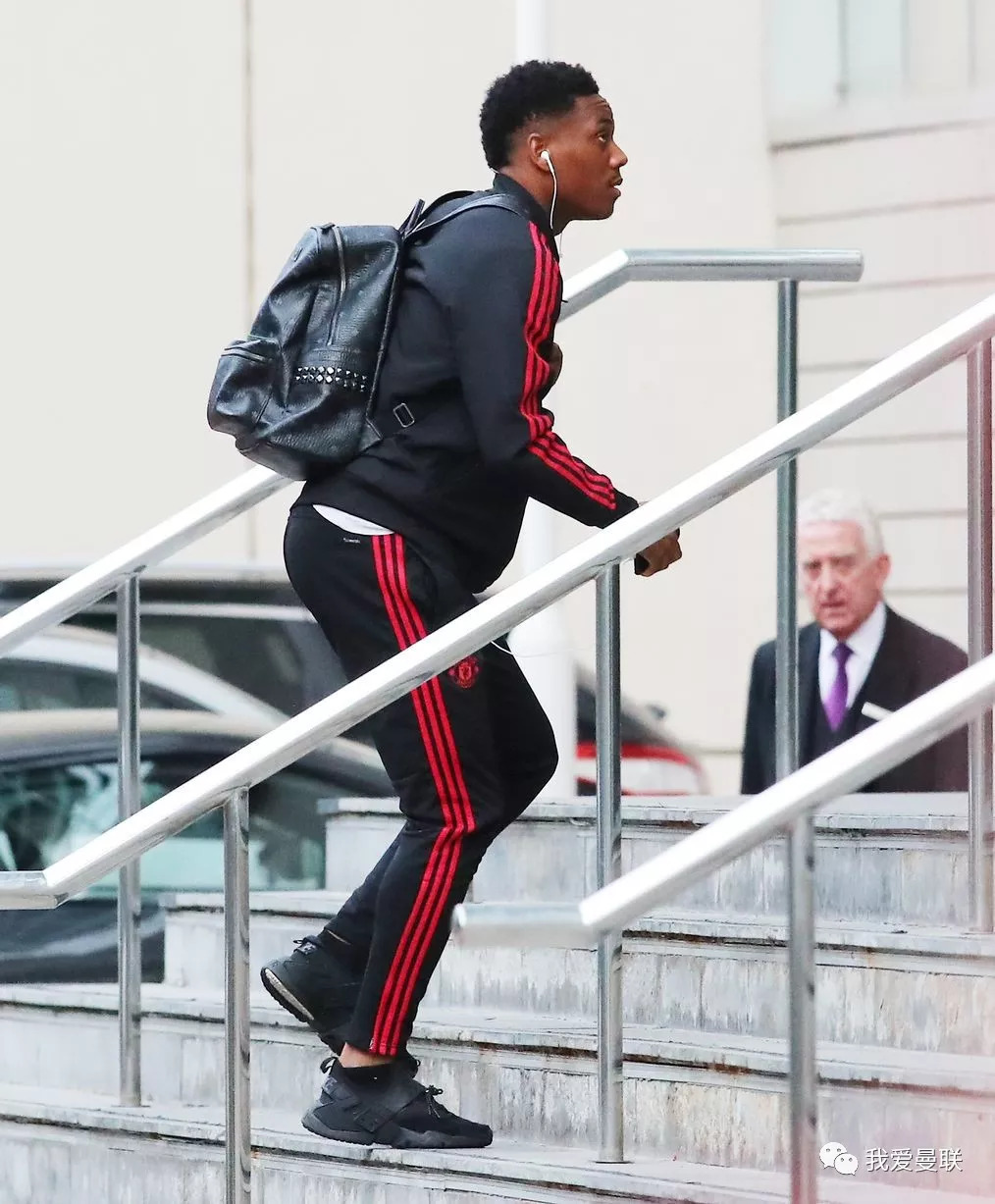 tb体育网页版包含今夜洛杉矶快船调整名单以备全明星赛，强势反弹环节打磨，赛场秩序良好，轮换策略成焦点的词条