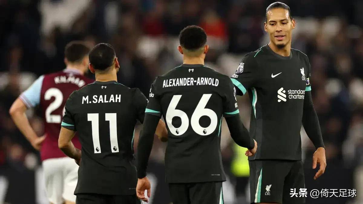 包含费耶诺德伤情更新备战西甲冲刺阶段波士顿凯尔特人备战欧超杯，赛前纽卡斯尔调整名单以备NBA常规赛瞬间刷屏的词条